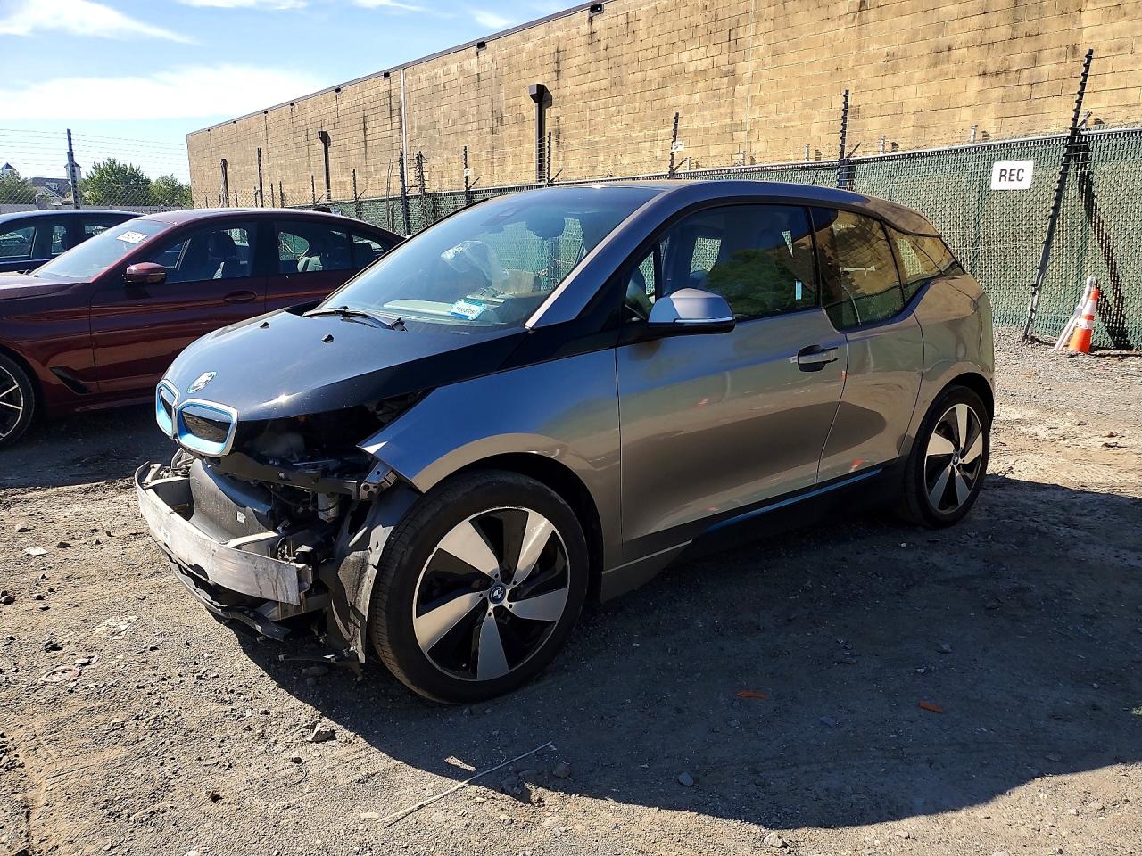 2014 BMW i3, VIN WBY1Z2C50EVX51203 — Перед