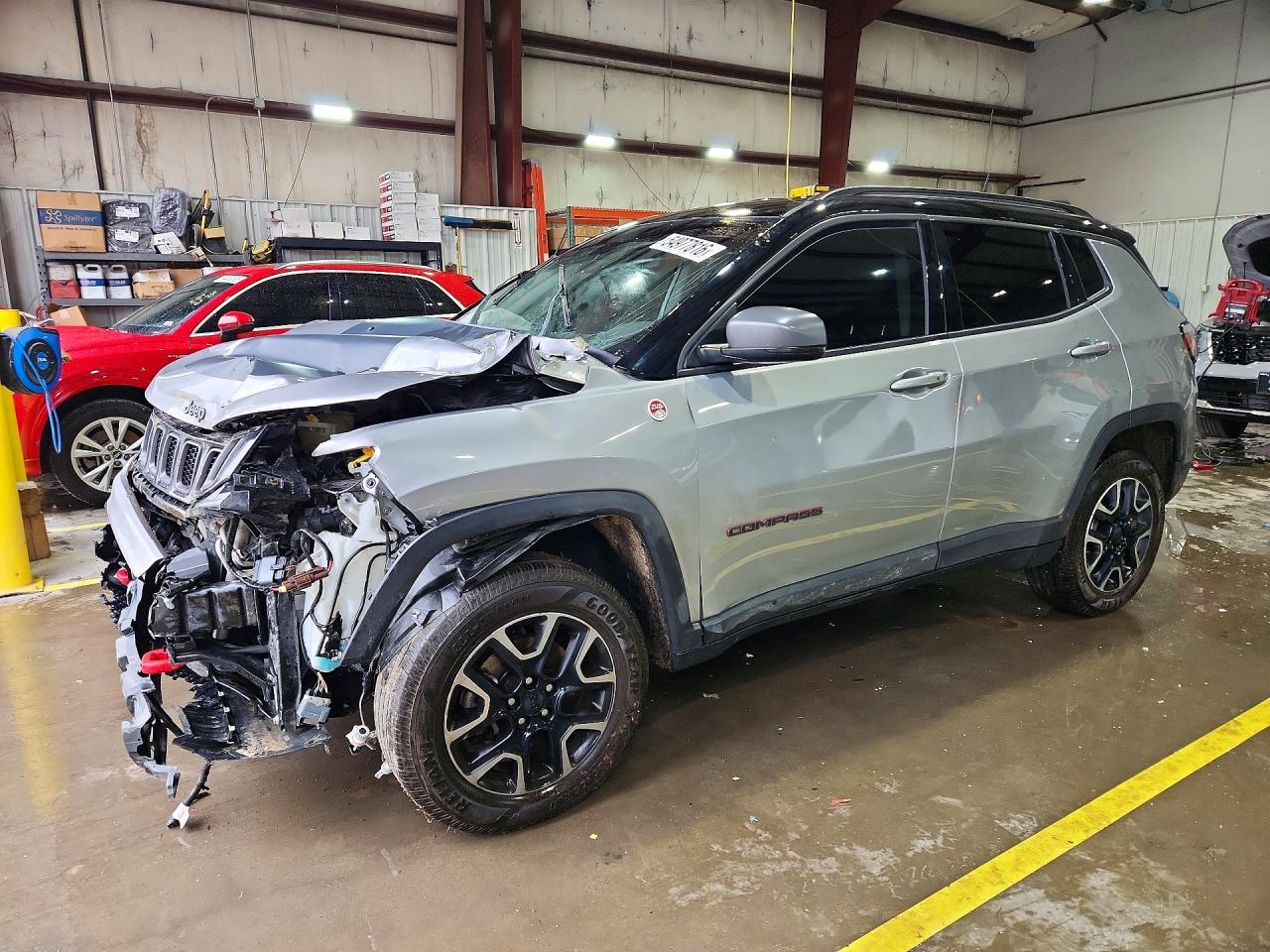 2019 Jeep Compass Trailhawk, VIN 3C4NJDDB4KT716220 — Перед