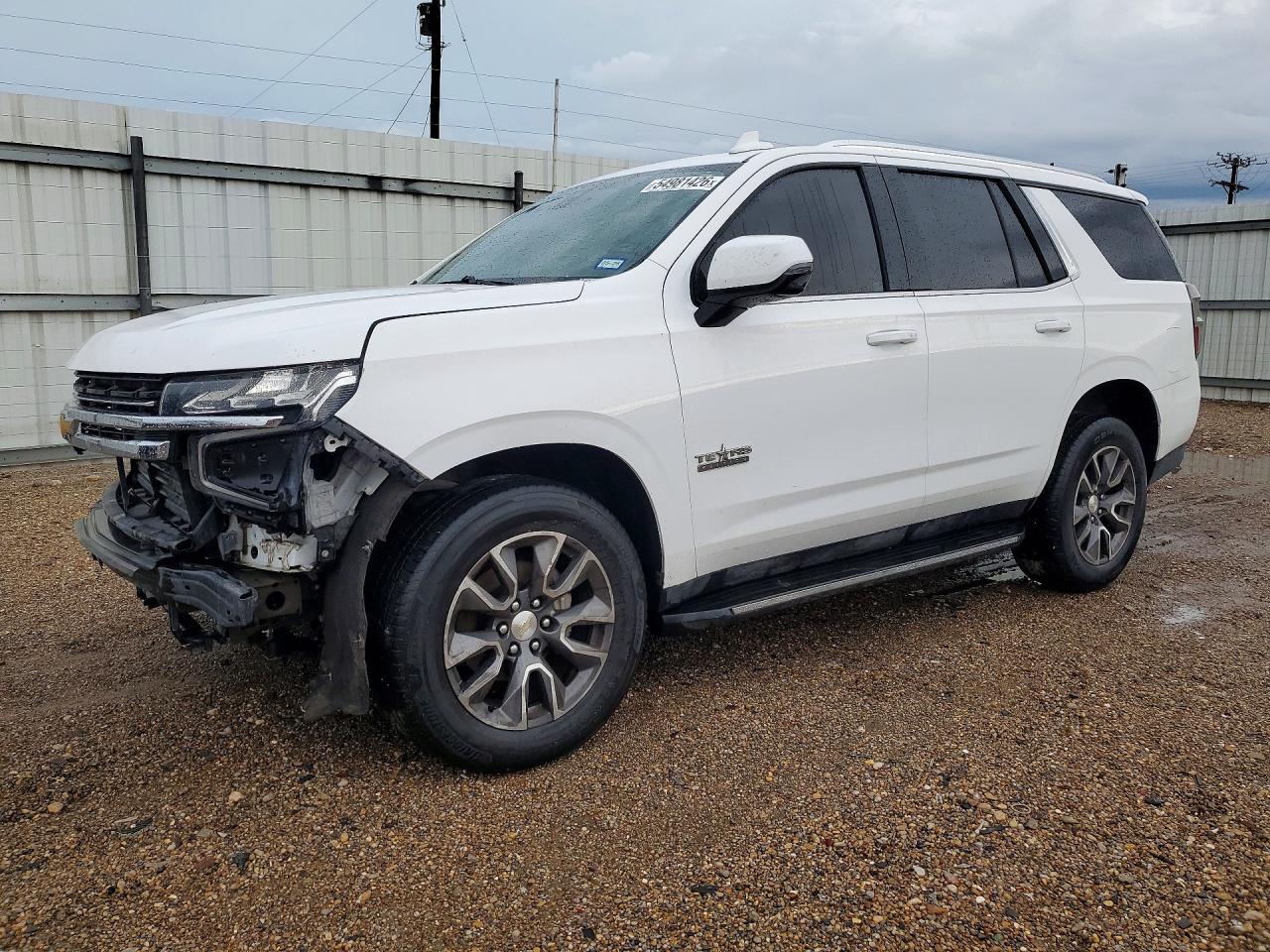 2021 Chevrolet Tahoe LT, VIN 1GNSCNKD8MR140156 — Front end
