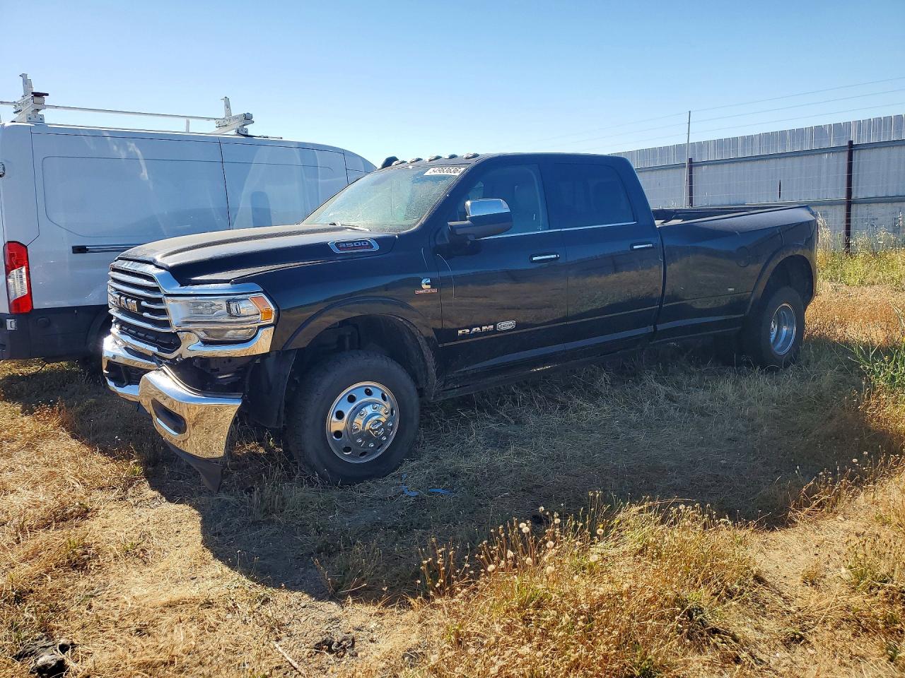 2020 Ram 3500 Longhorn, VIN 3C63RRKL8LG293636 — Перед