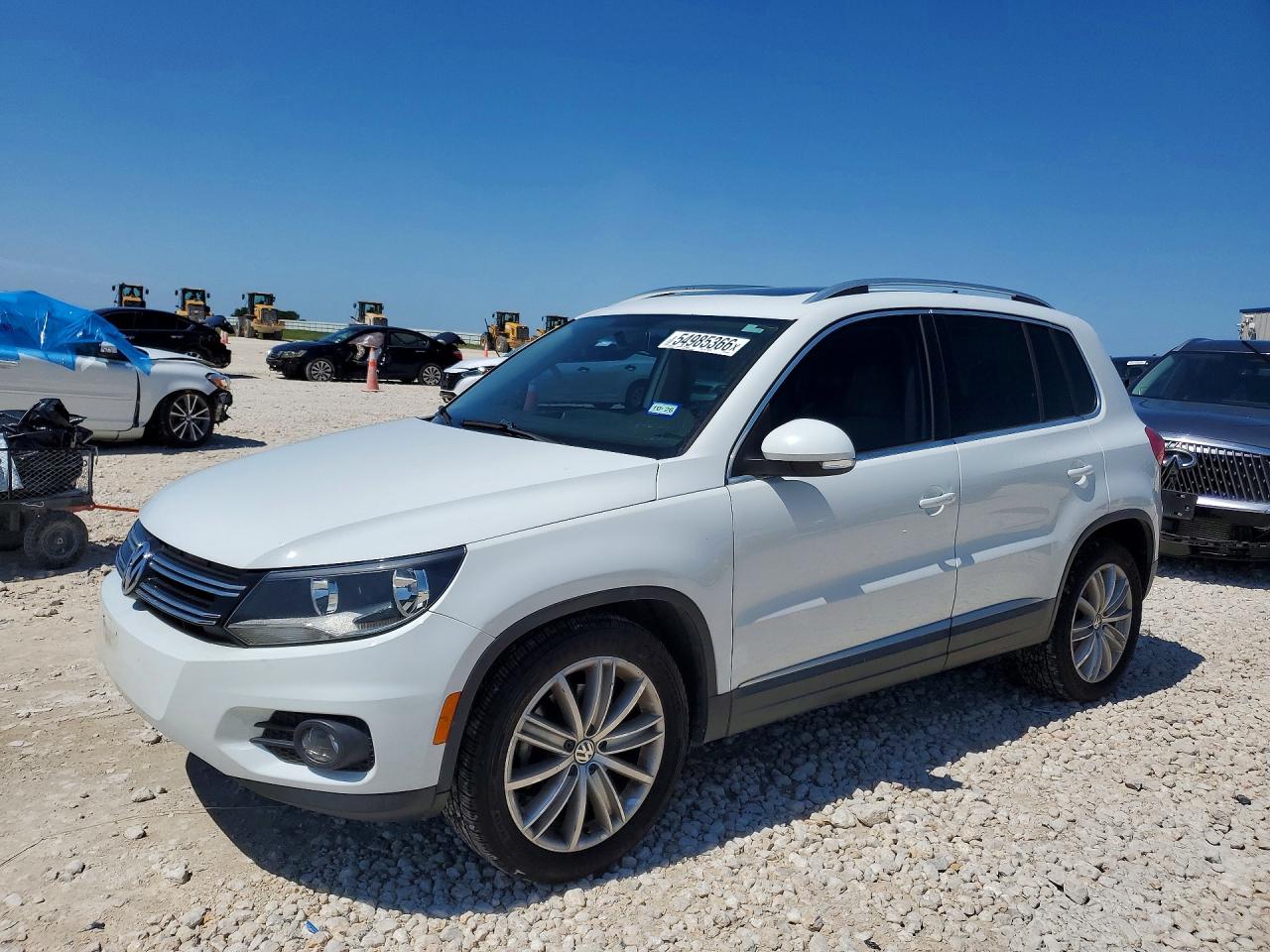 2015 Volkswagen Tiguan S, VIN WVGAV7AX8FW604603 — Normal wear
