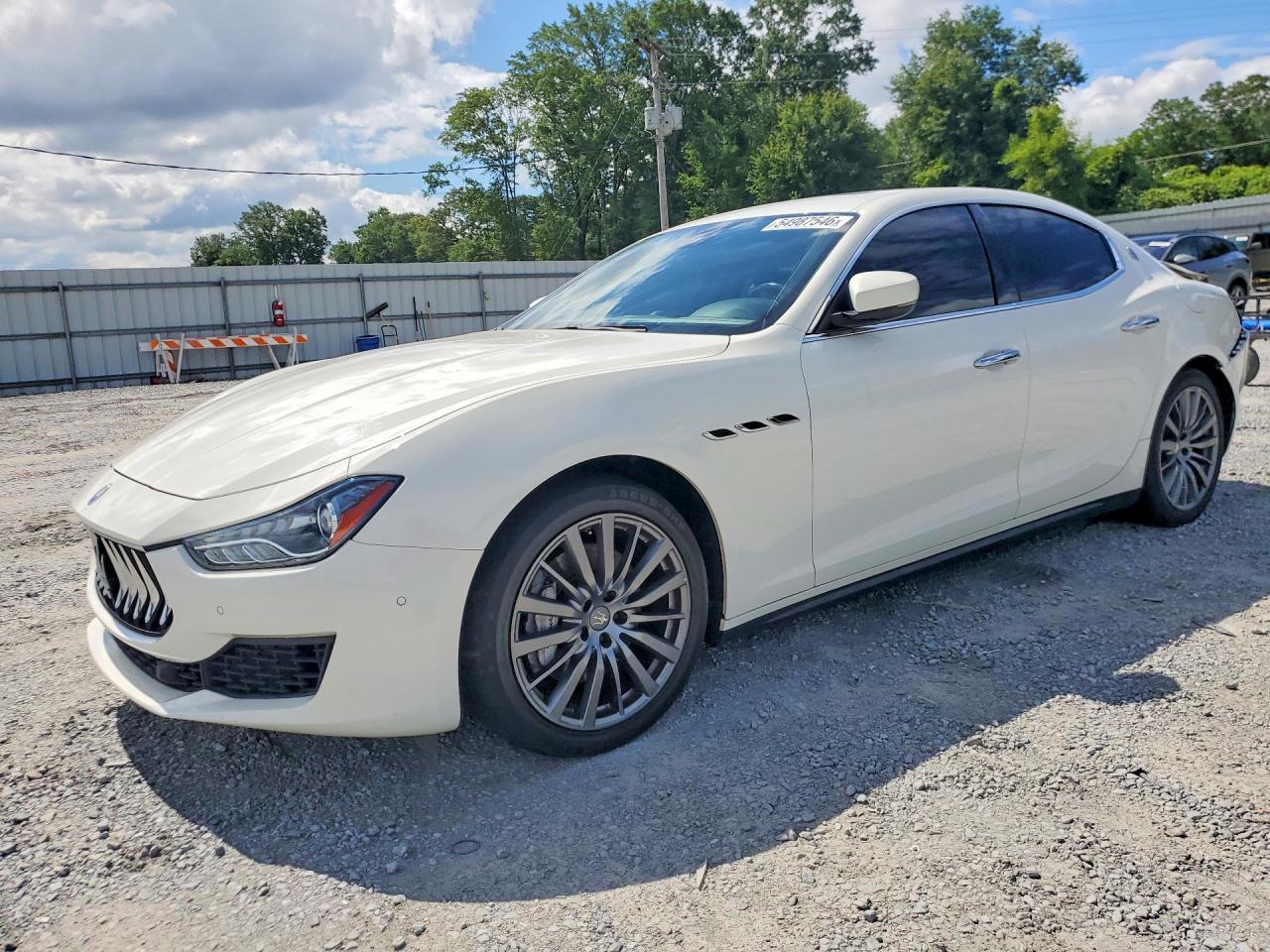 2018 Maserati Ghibli, VIN ZAM57XSA6J1285018 — Зад