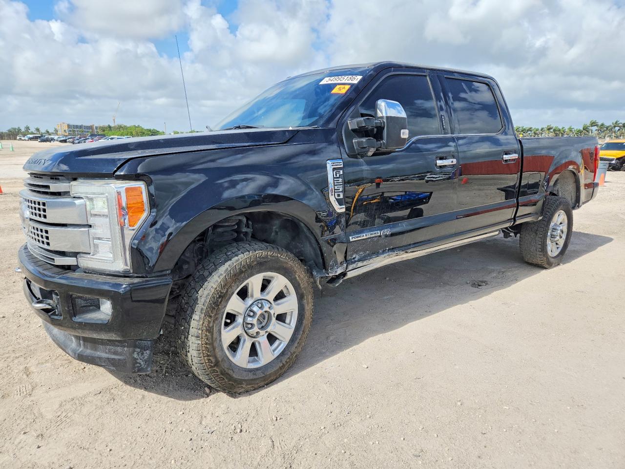 2017 Ford F-250 Lariat, VIN 1FT7W2BT5HED41845 — Front end