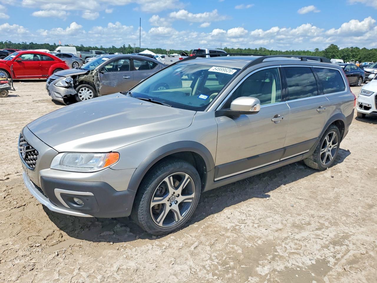 2015 Volvo XC70, VIN YV4952ND2F1198760 — Water / flood