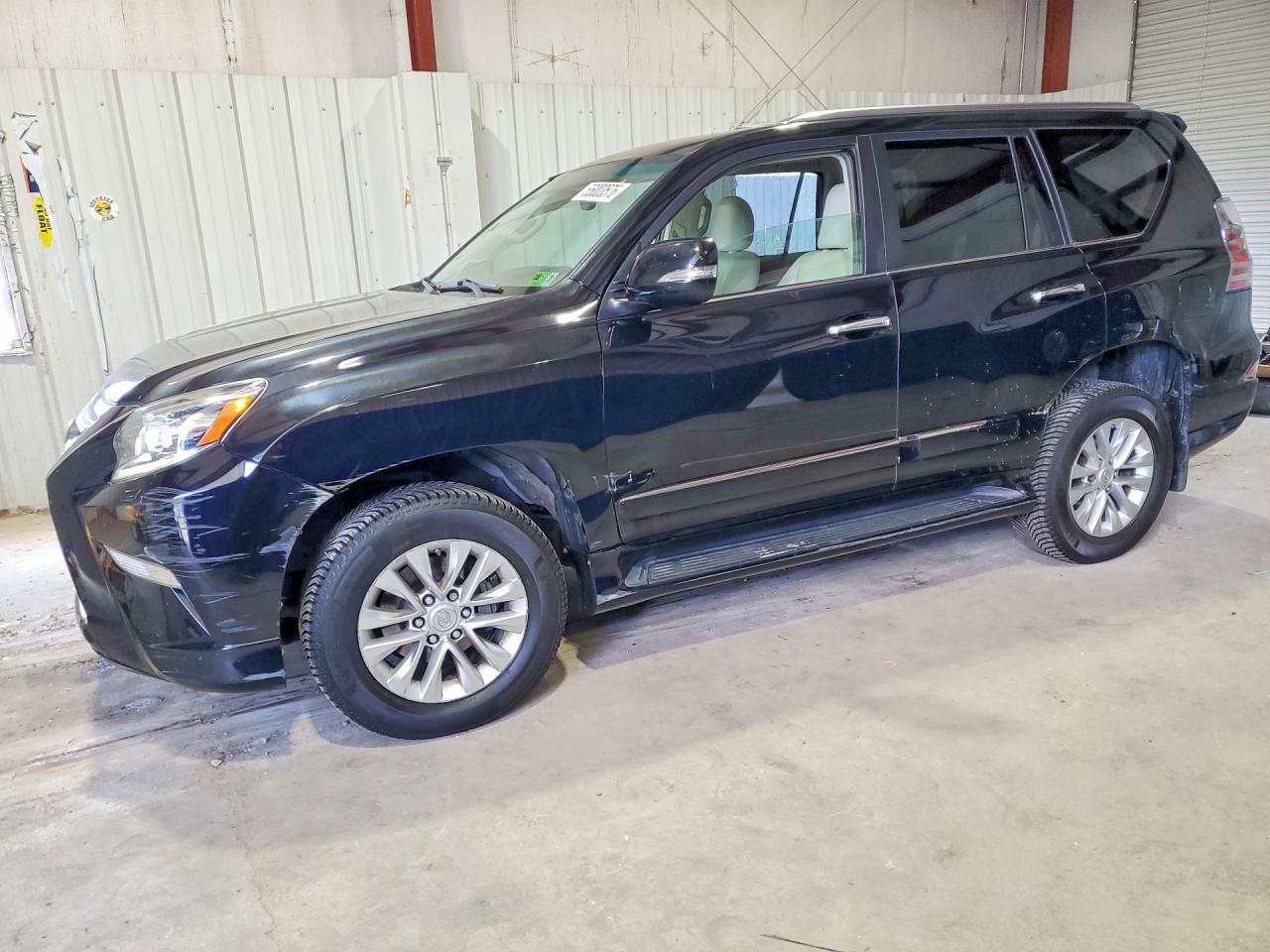 2014 Lexus GX 460, VIN JTJBM7FX6E5065047 — Front end