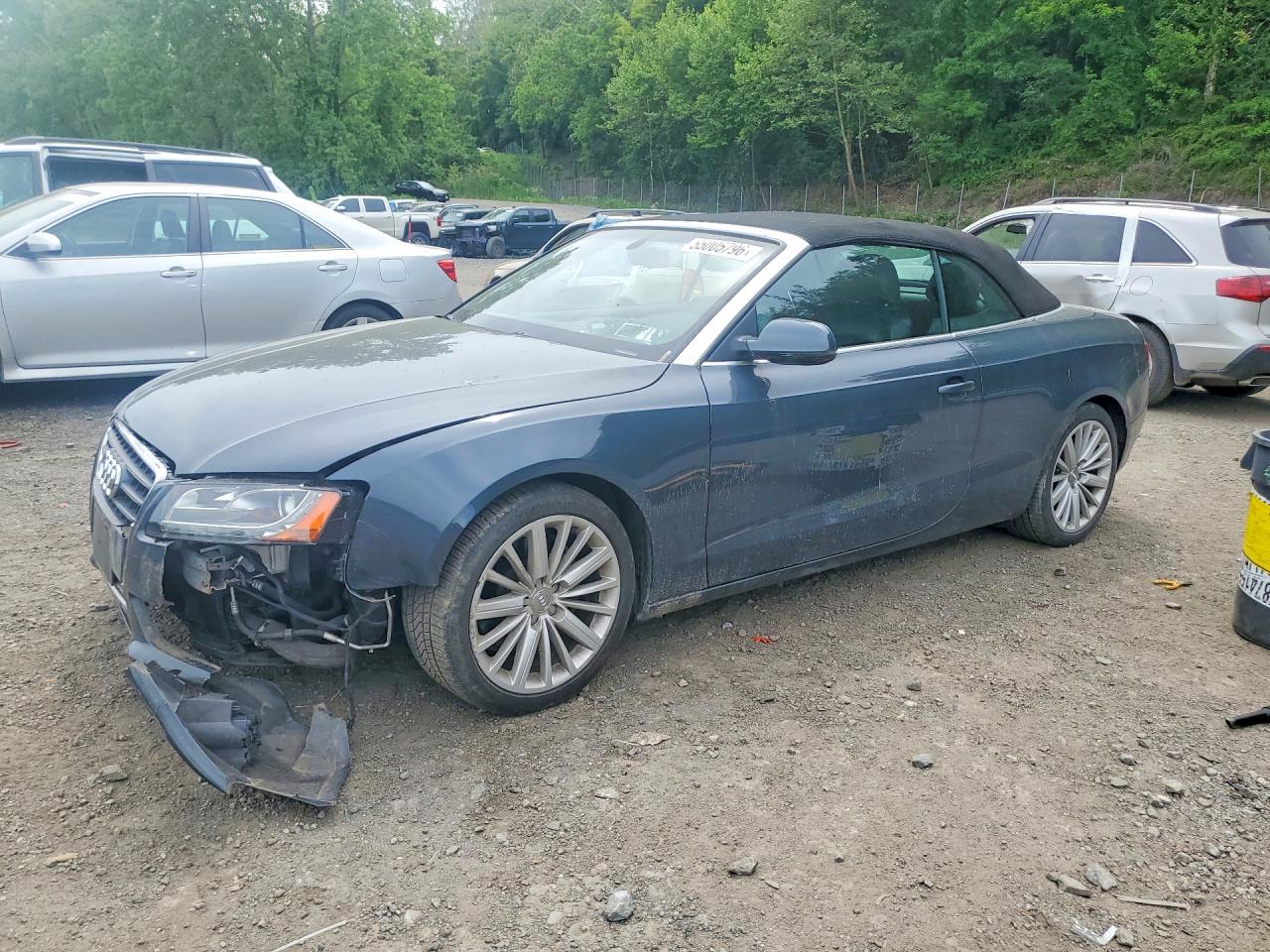 2010 Audi A5 Premium Plus, VIN WAULFAFH8AN026071 — Front end