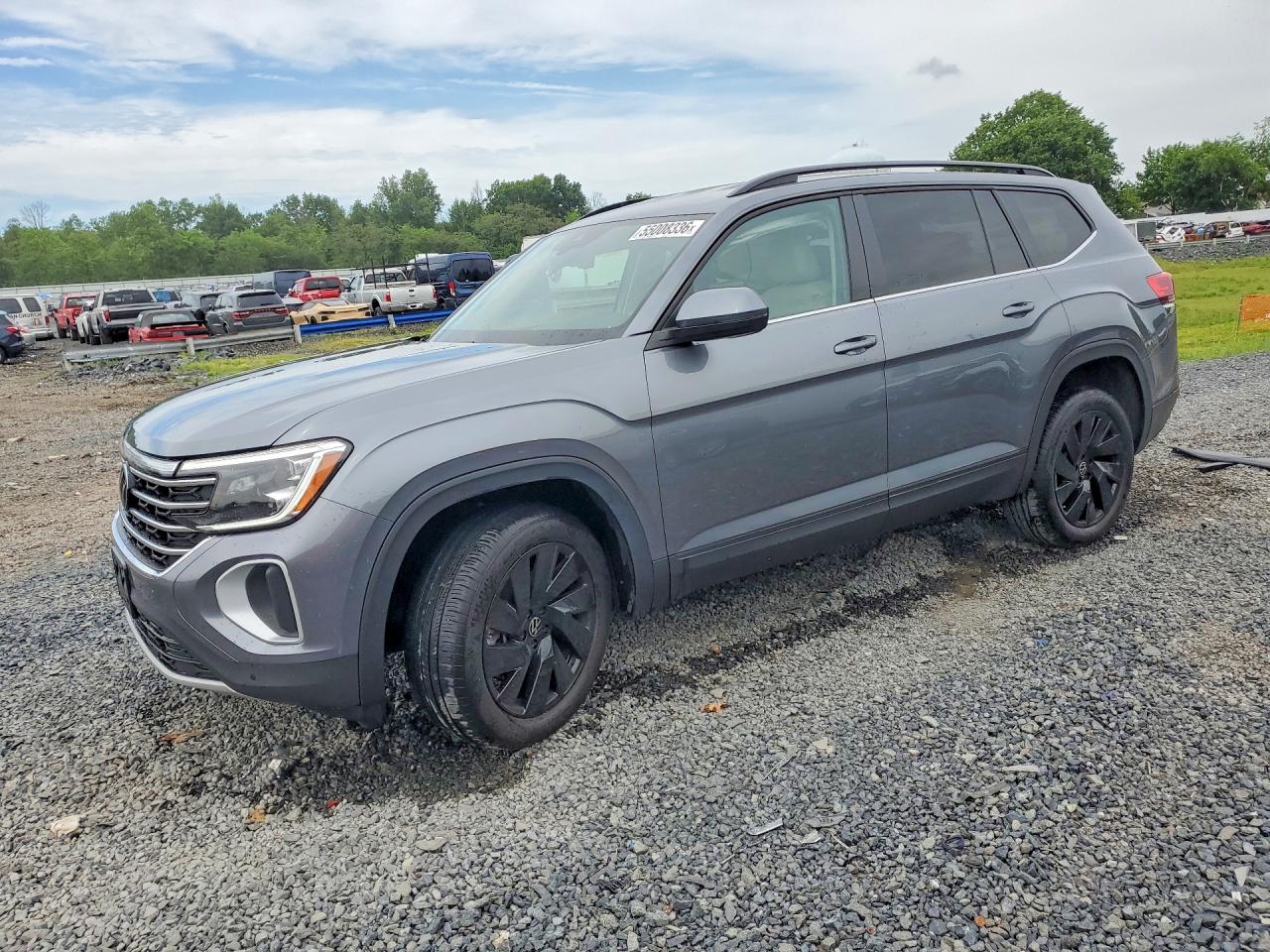 2024 Volkswagen Atlas SE, VIN 1V2HR2CA9RC552101 — Side