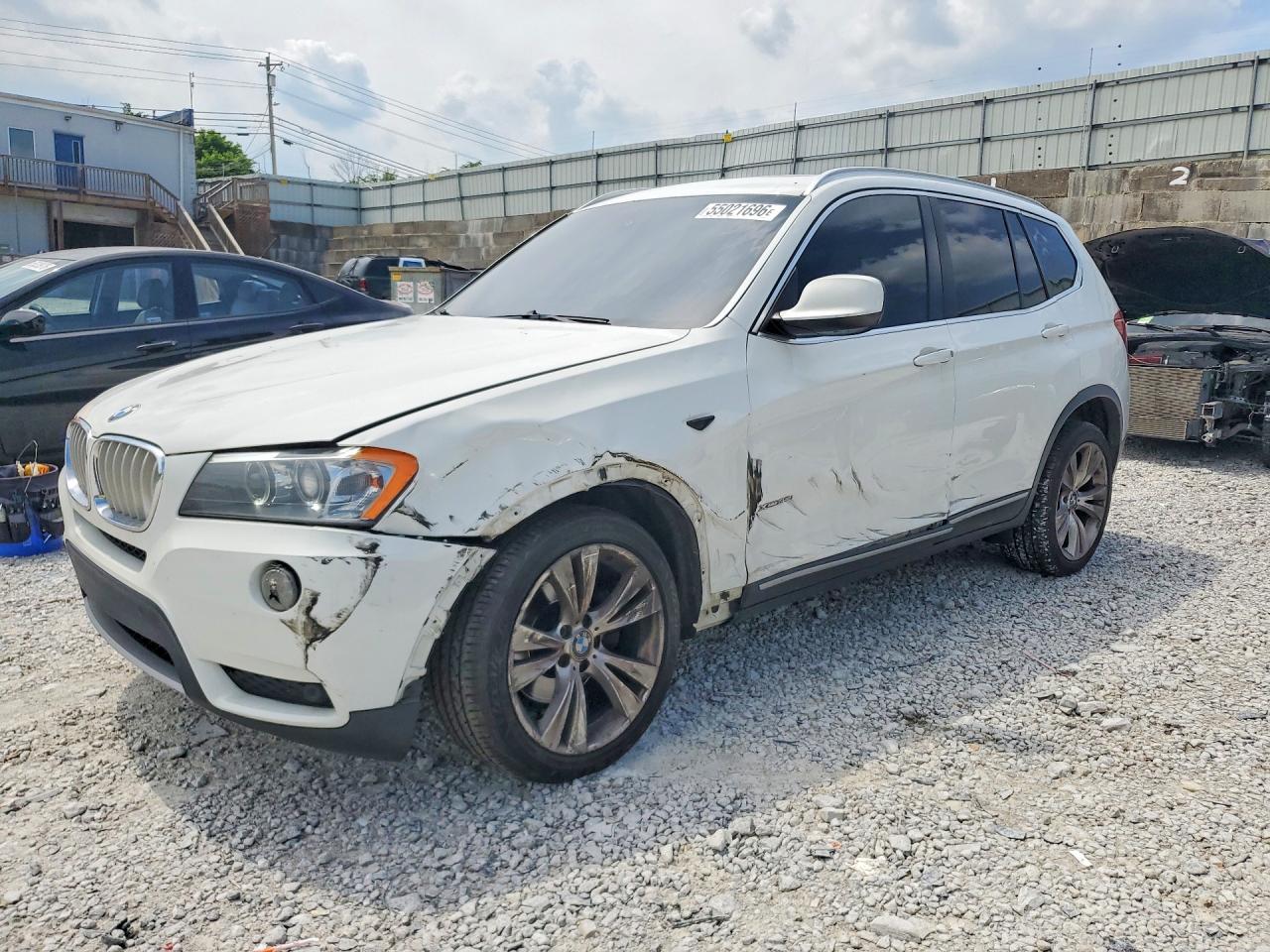 2013 BMW X3 xDrive35i, VIN 5UXWX7C57DL979847 — Side