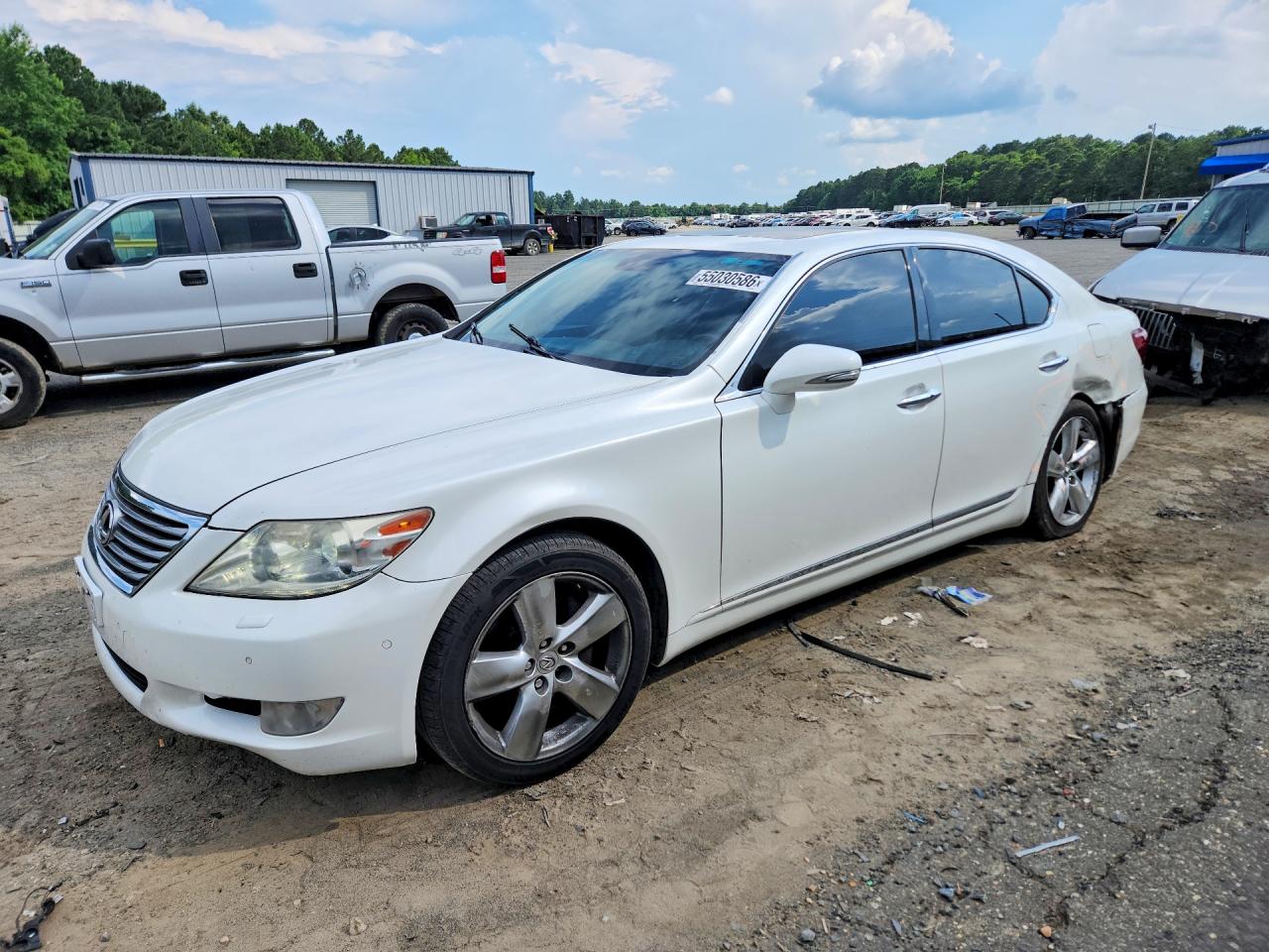 2011 Lexus LS 460, VIN JTHBL5EF3B5103492 — Rear end