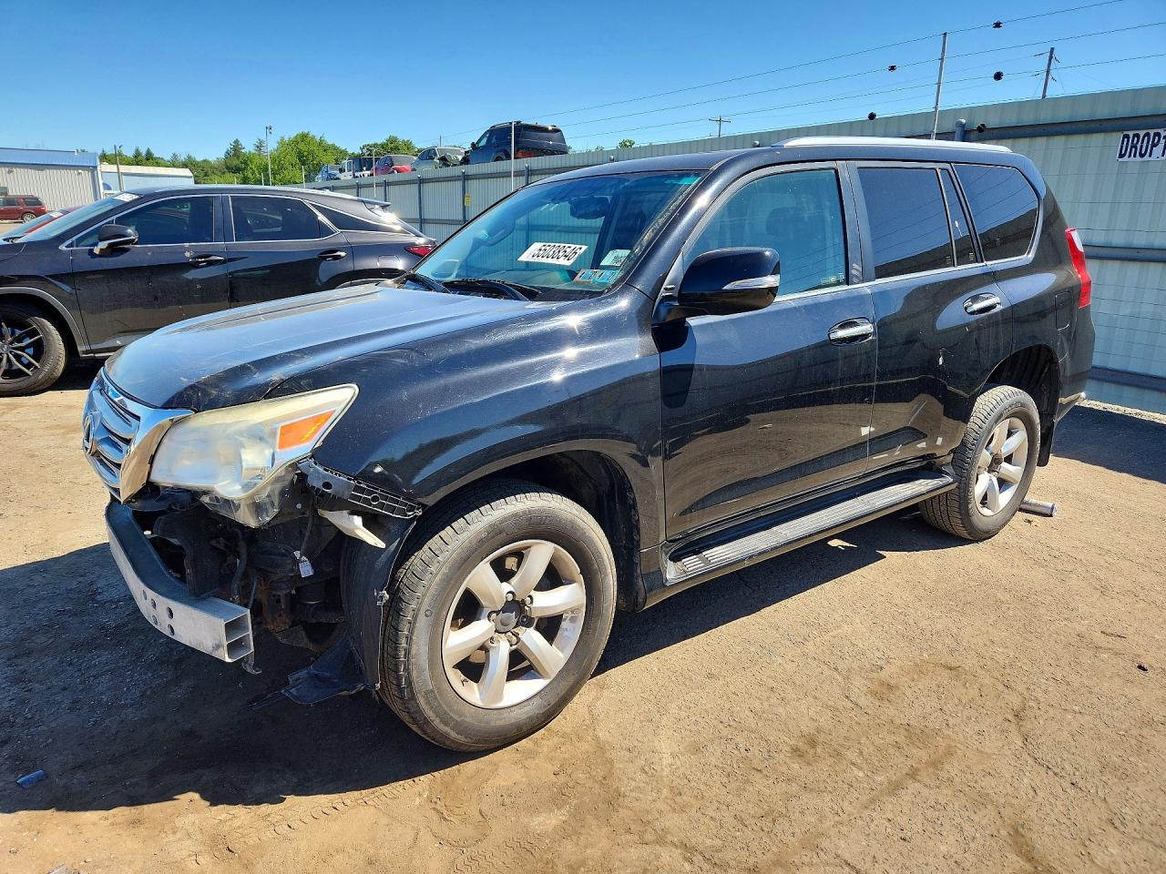 2011 Lexus GX 460, VIN JTJBM7FX4B5023617 — Front end