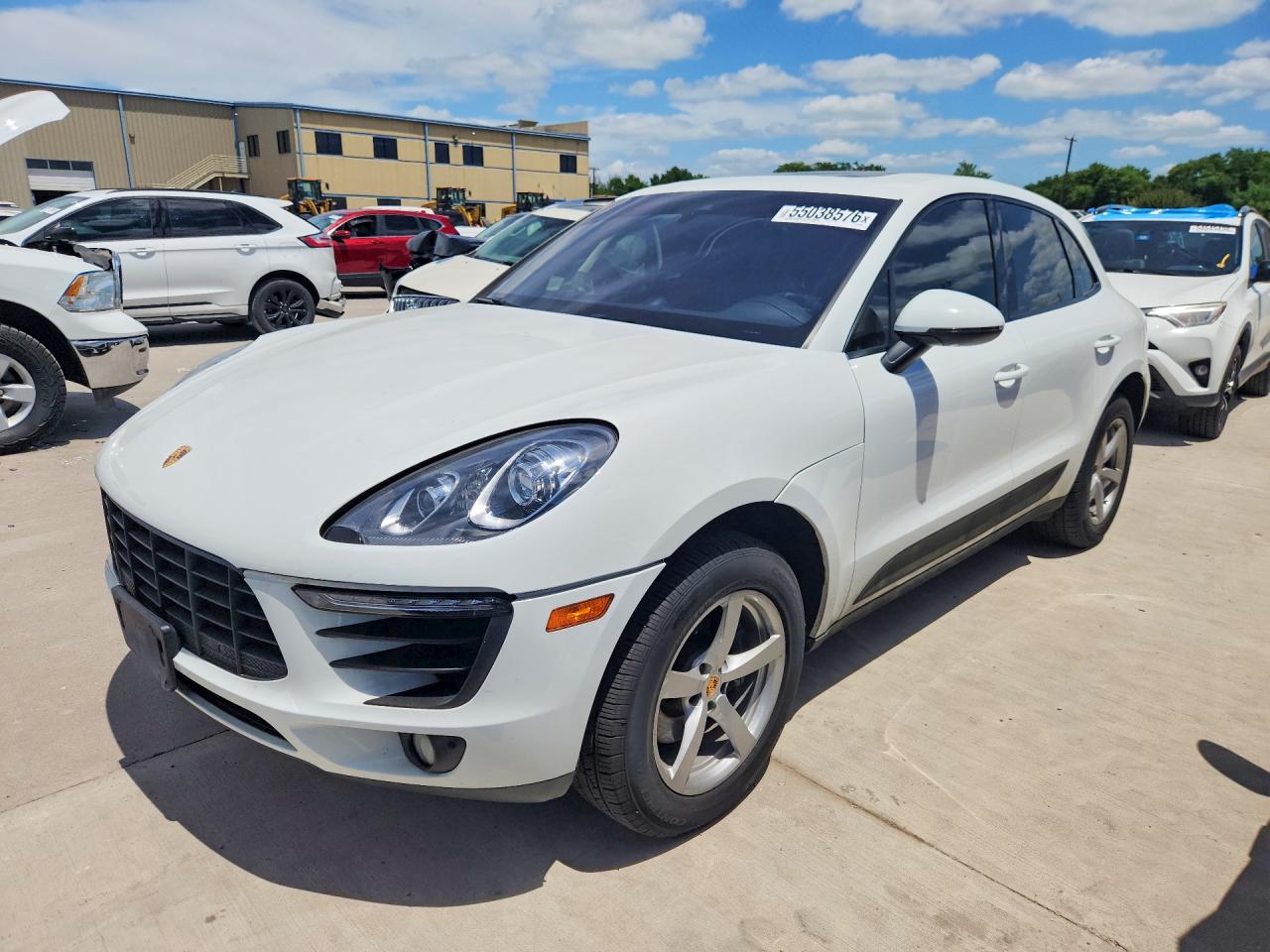 2017 Porsche Macan, VIN WP1AA2A57HLB03089 — Front end