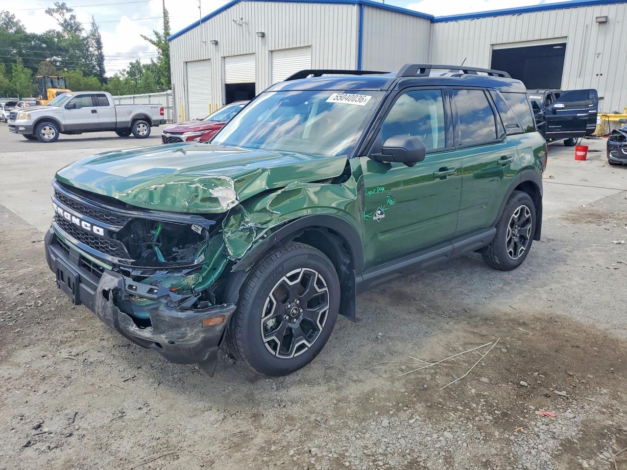 2025 Ford Bronco Sport Outer Banks, VIN 3FMCR9CN0SRE31886 — Перед