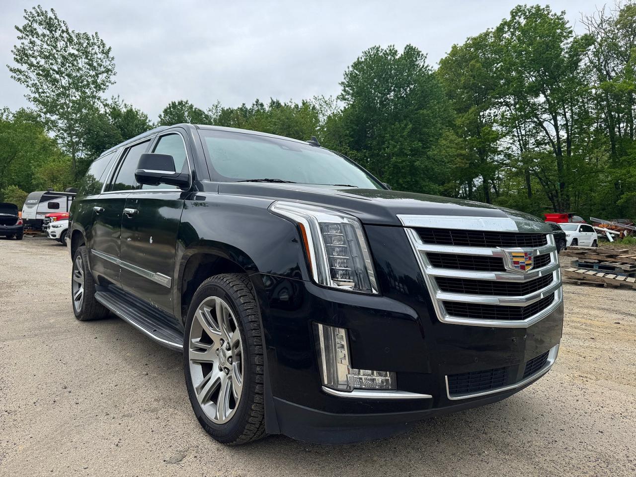 2016 Cadillac Escalade ESV Premium Collection, VIN 1GYS4JKJ1GR111858 — Обычный износ