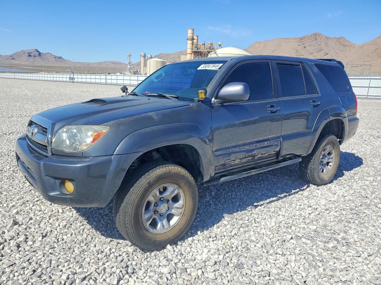 2006 Toyota 4Runner SR5 Sport, VIN JTEBU14R860100556 — Front end