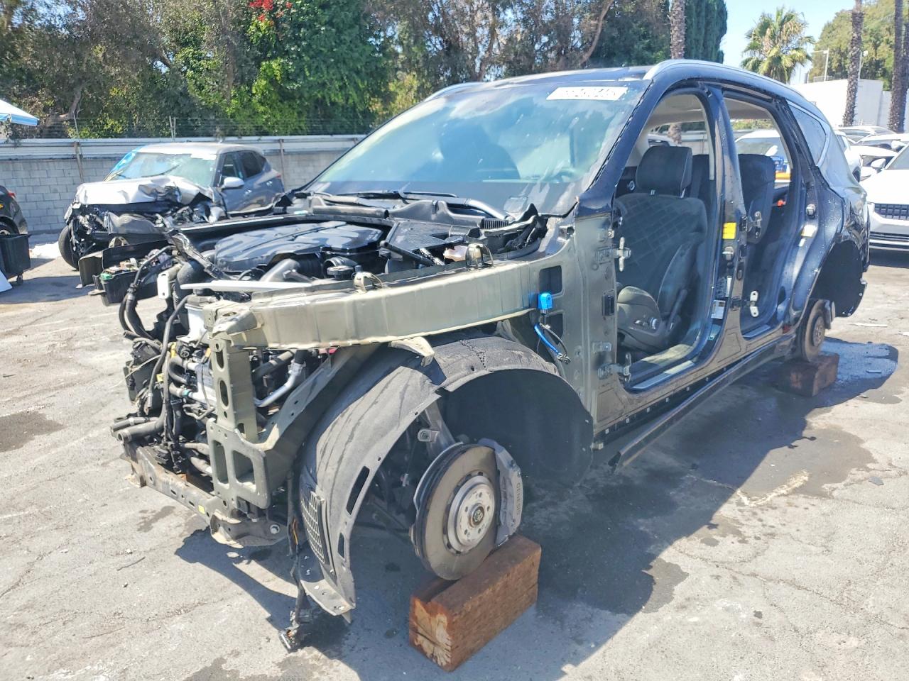 2025 Genesis GV80 Prestige, VIN KMUHEESC8SU278355 — Stripped