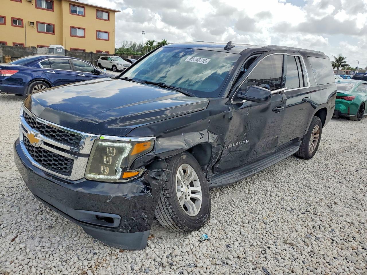 2018 Chevrolet Suburban LT, VIN 1GNSCHKC5JR143231 — Undercarriage
