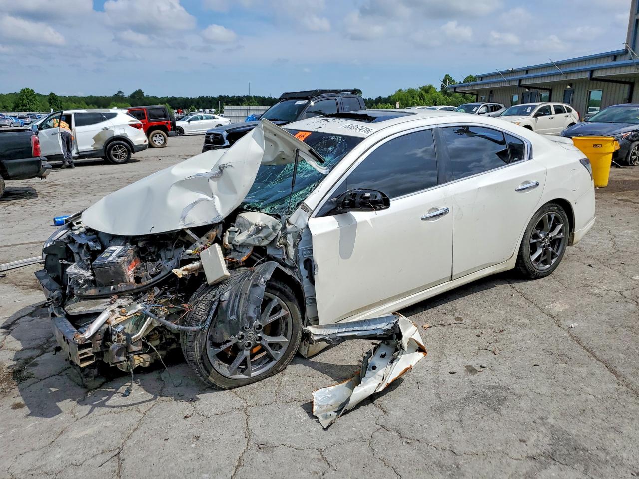 2012 Nissan Maxima S, VIN 1N4AA5AP2CC807042 — Перед
