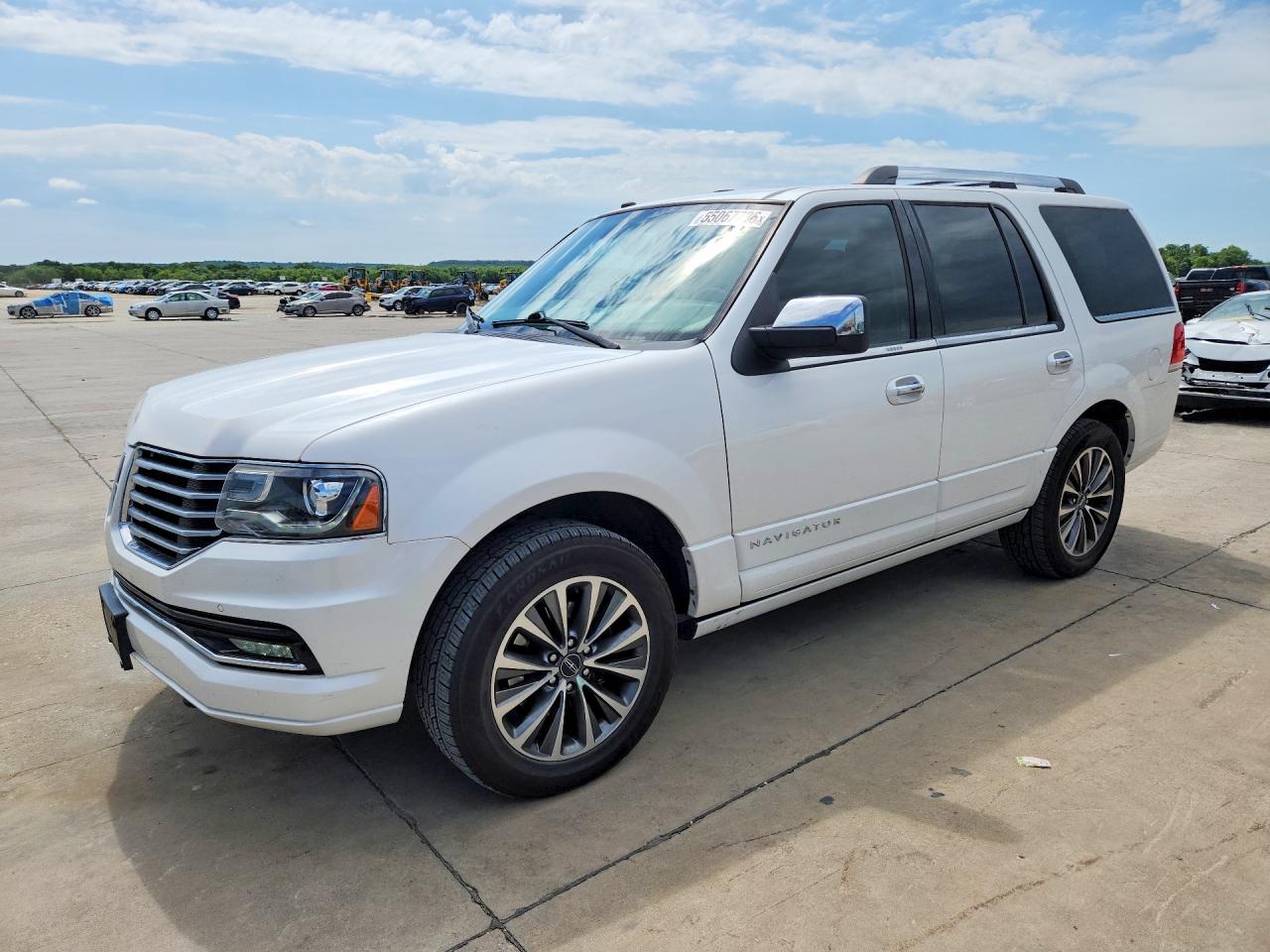 2017 Lincoln Navigator Select, VIN 5LMJJ2JTXHEL07558 — Hail