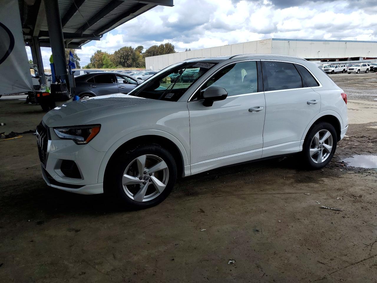 2019 Audi Q3 Premium, VIN WA1AECF32K1078991 — Мелкие вмятины и царапины