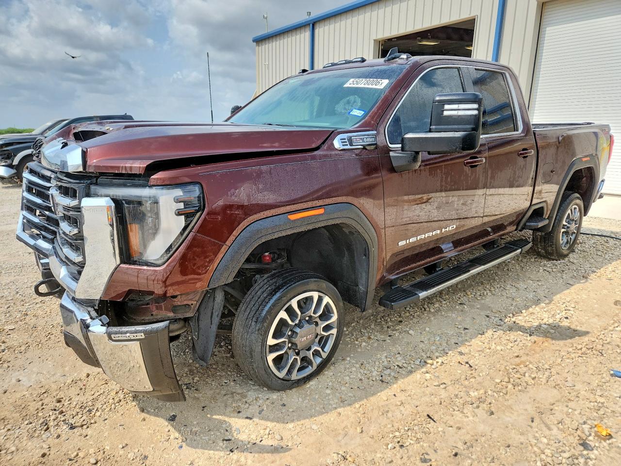 2024 GMC Sierra 2500HD SLE, VIN 1GT59ME79RF375940 — Front end