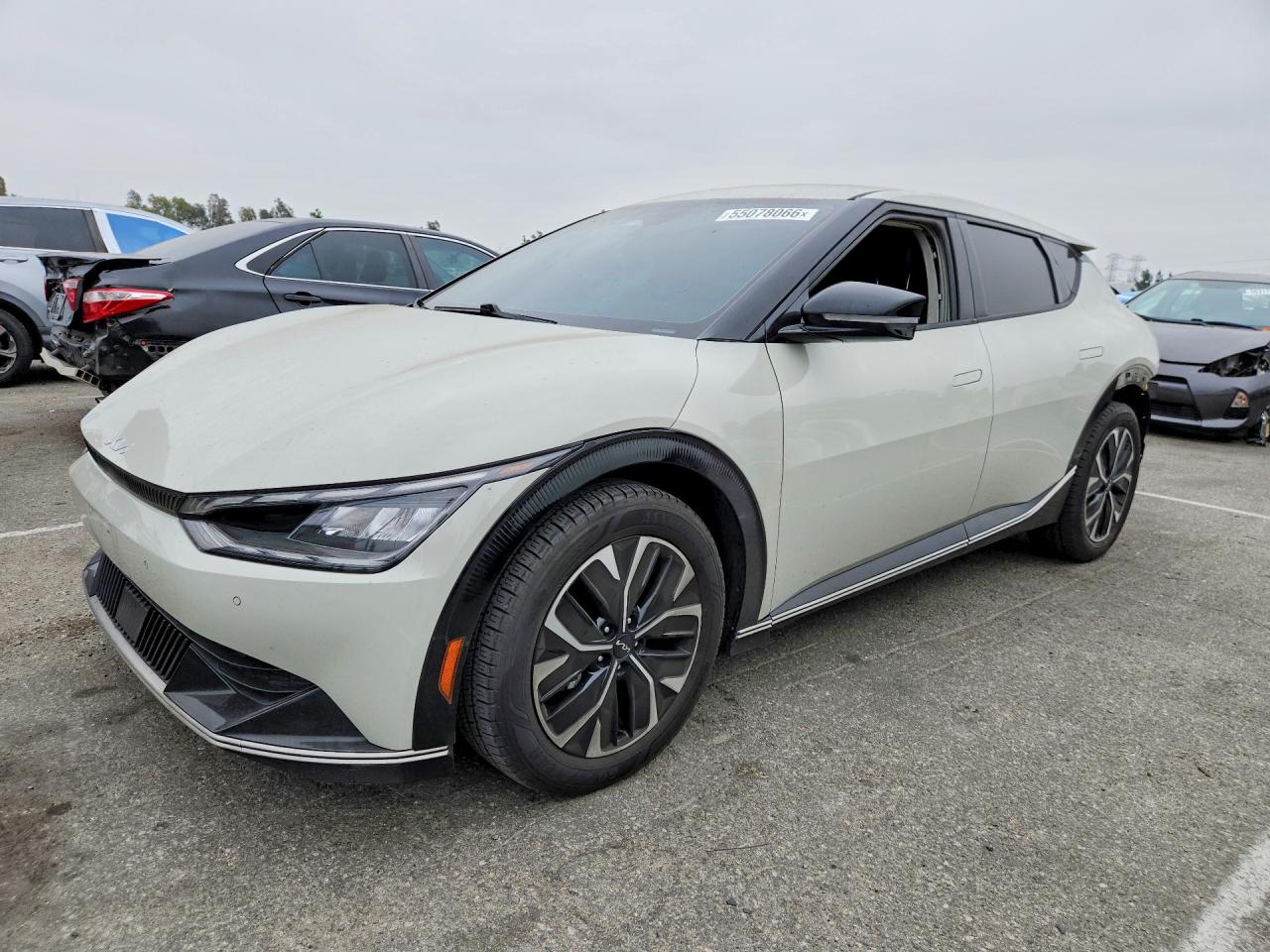 2022 Kia EV6 Wind, VIN KNDC34LA8N5045472 — Rear end