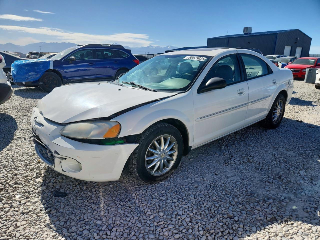 2002 Chrysler Sebring LXi, VIN 1C3EL56R02N169381 — Перед