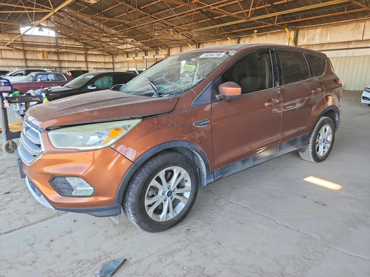 2017 Ford Escape SE, VIN 1FMCU9GDXHUD91933 — Front end