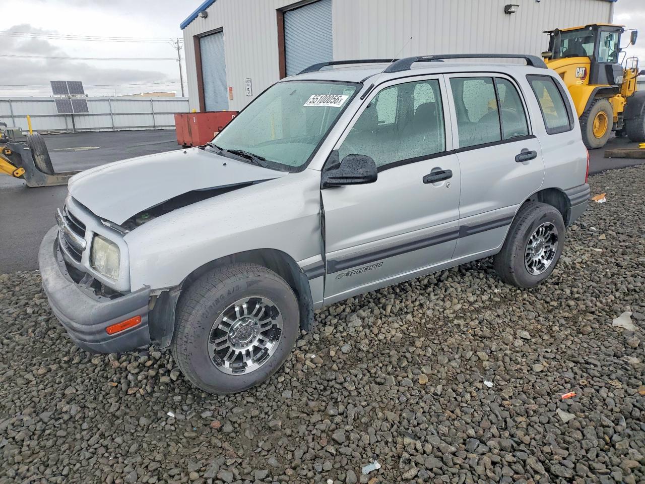 2001 Chevrolet Tracker, VIN 2CNBJ13C116921052 — Front end
