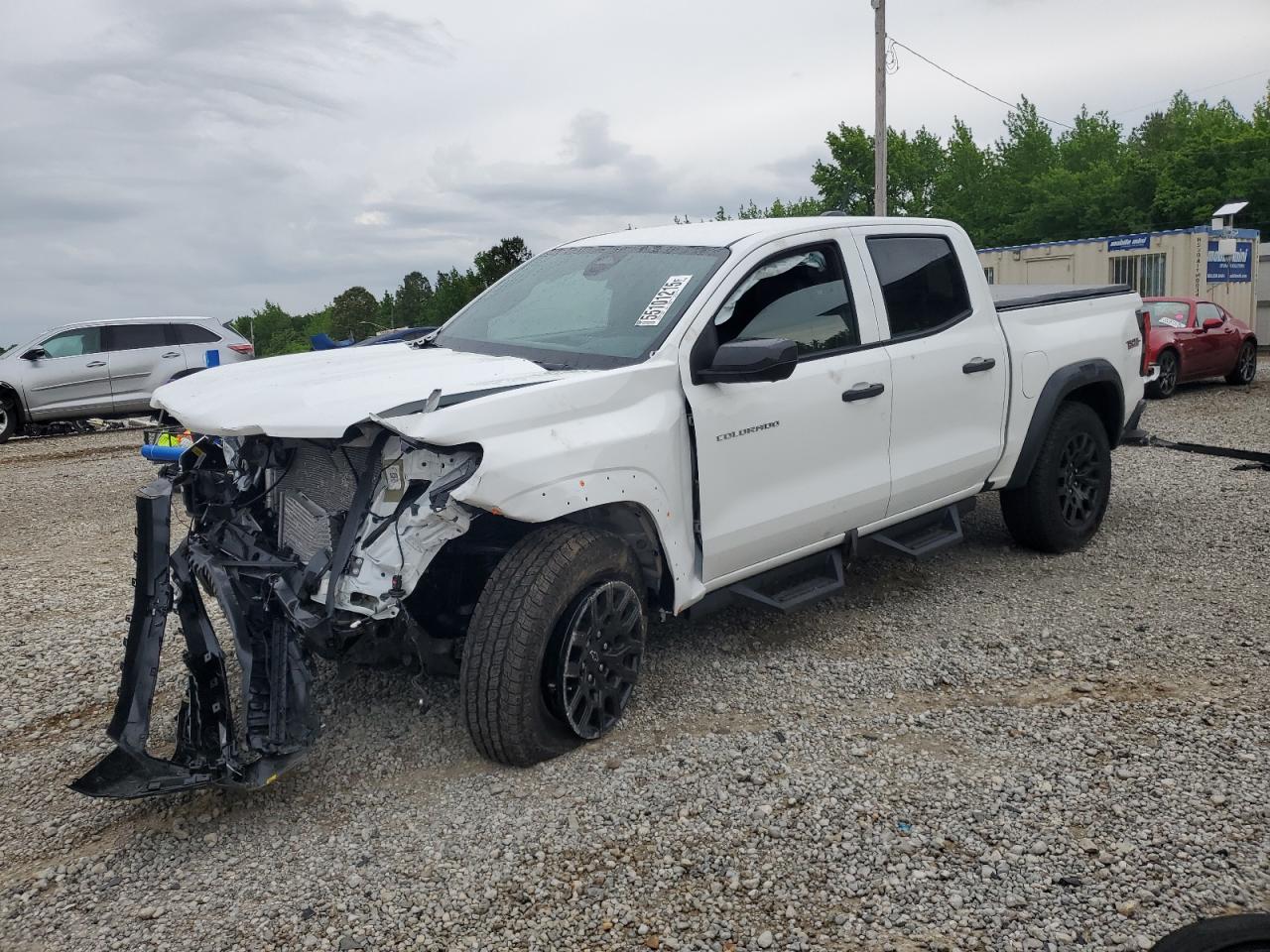 2025 Chevrolet Colorado 4WD Trail Boss, VIN 1GCPTEEK0S1146294 — Перед