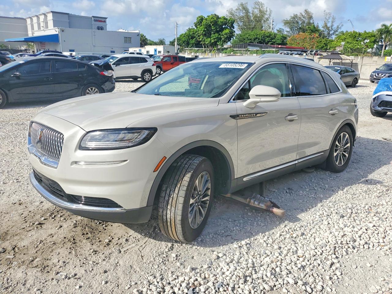 2021 Lincoln Nautilus Standard, VIN 2LMPJ6J95MBL05414 — Side