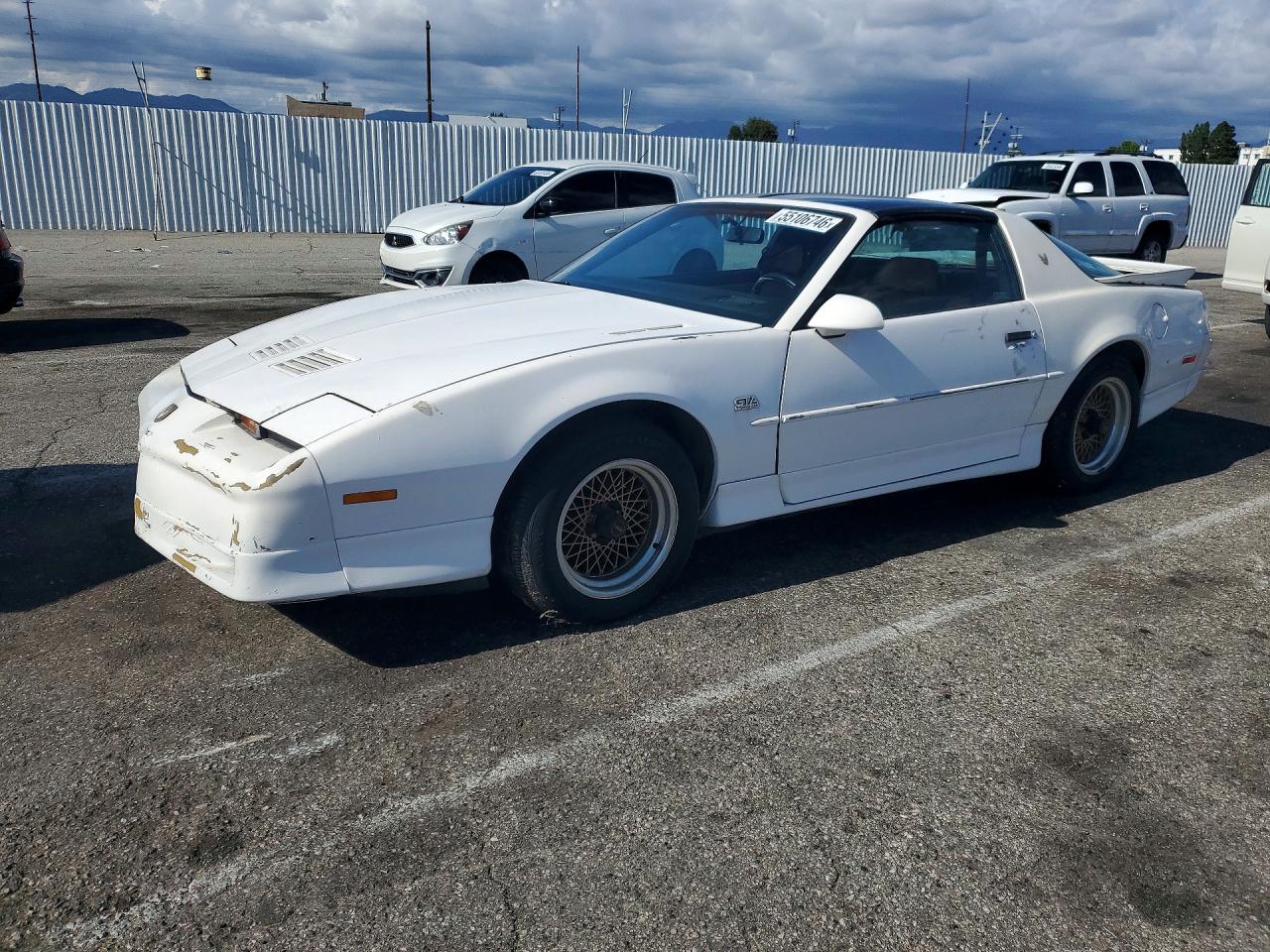 1989 Pontiac Firebird, VIN 1G2FW2187KL225319 — Interior fire
