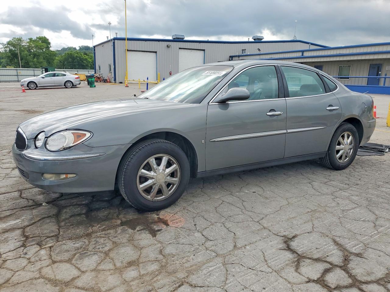 2007 Buick LaCrosse CX, VIN 2G4WC582471133343 — Бок