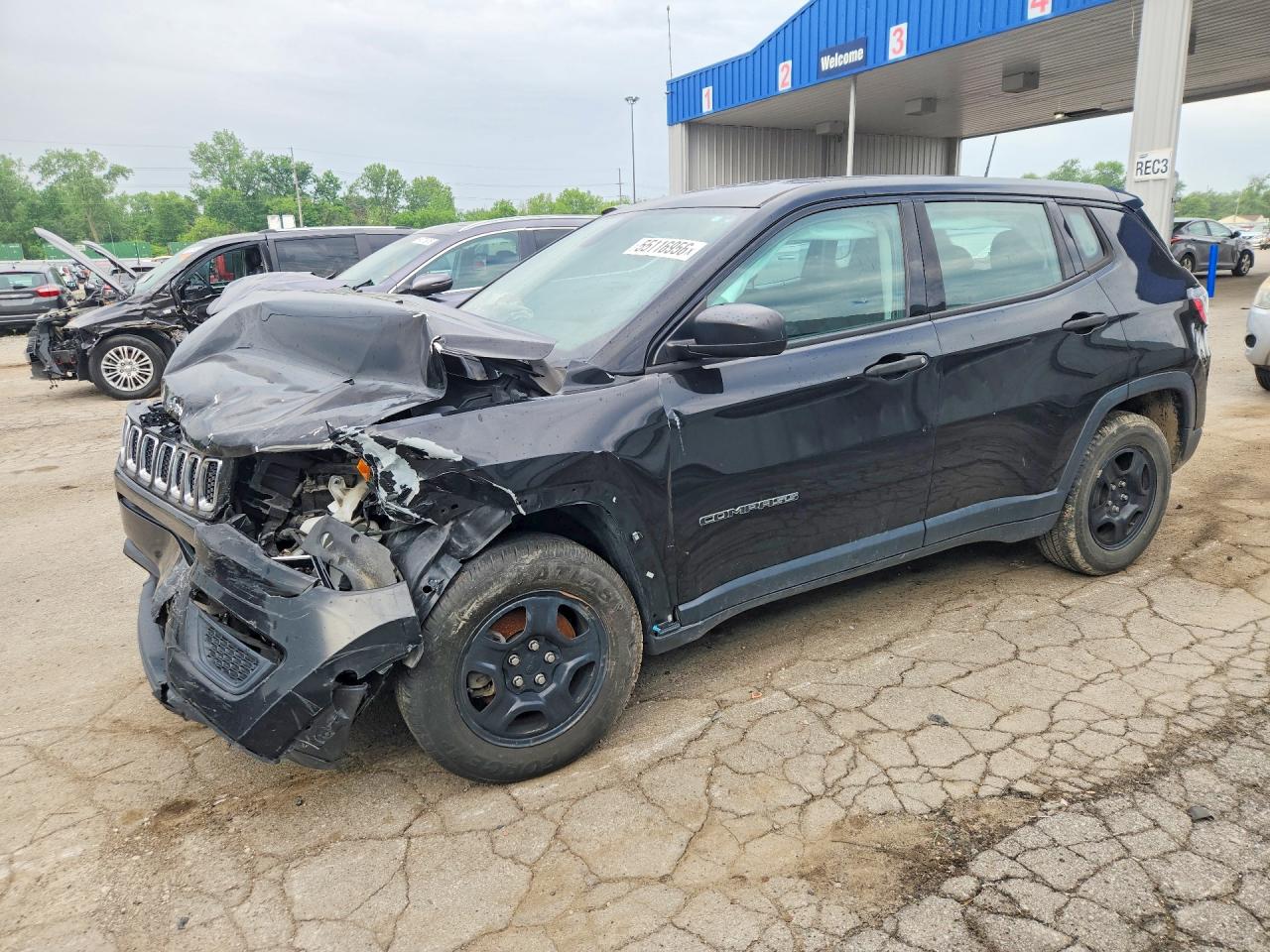 2019 Jeep Compass Sport, VIN 3C4NJCAB5KT772505 — Перед