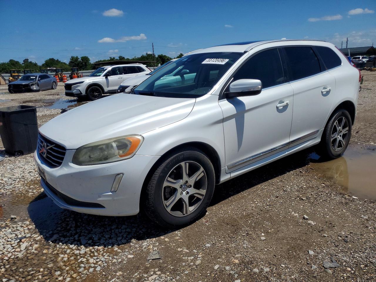 2015 Volvo XC60, VIN YV449MDD5F2623233 — Minor dents and scratches