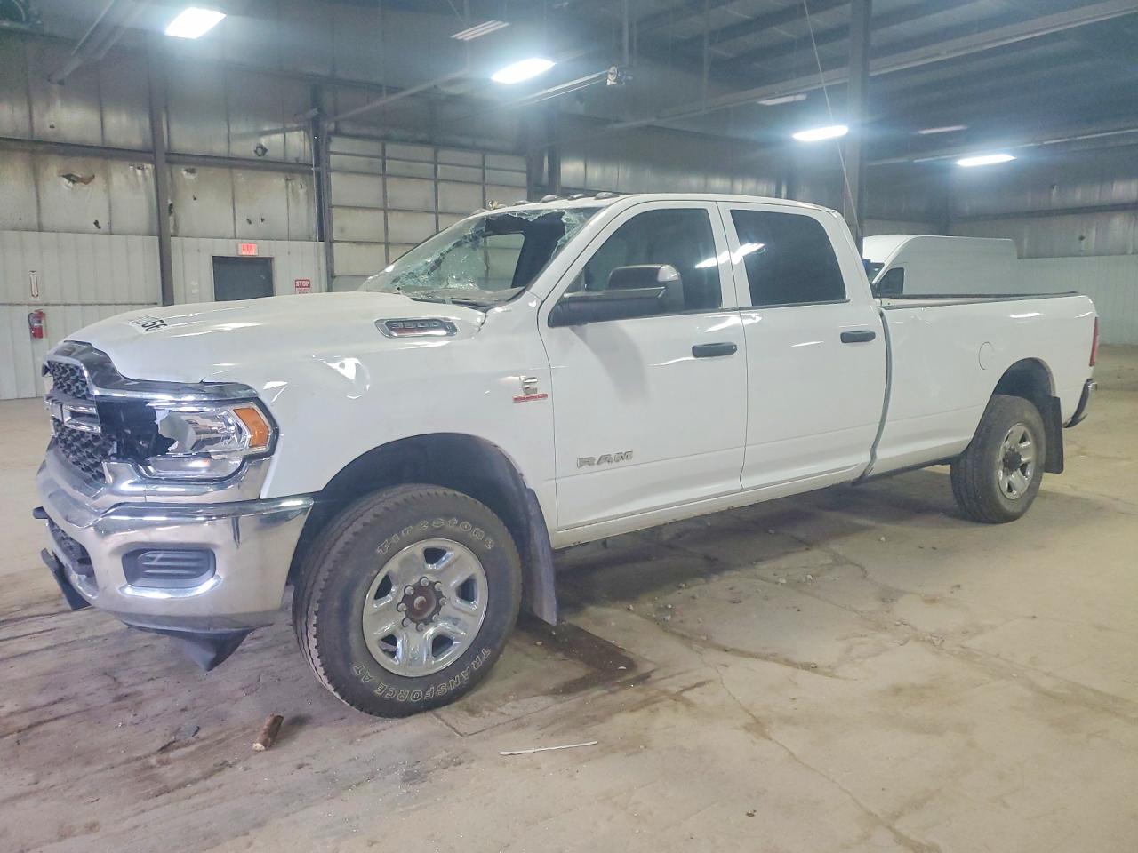 2022 Ram 3500 Tradesman, VIN 3C63R3GL9NG152812 — Side