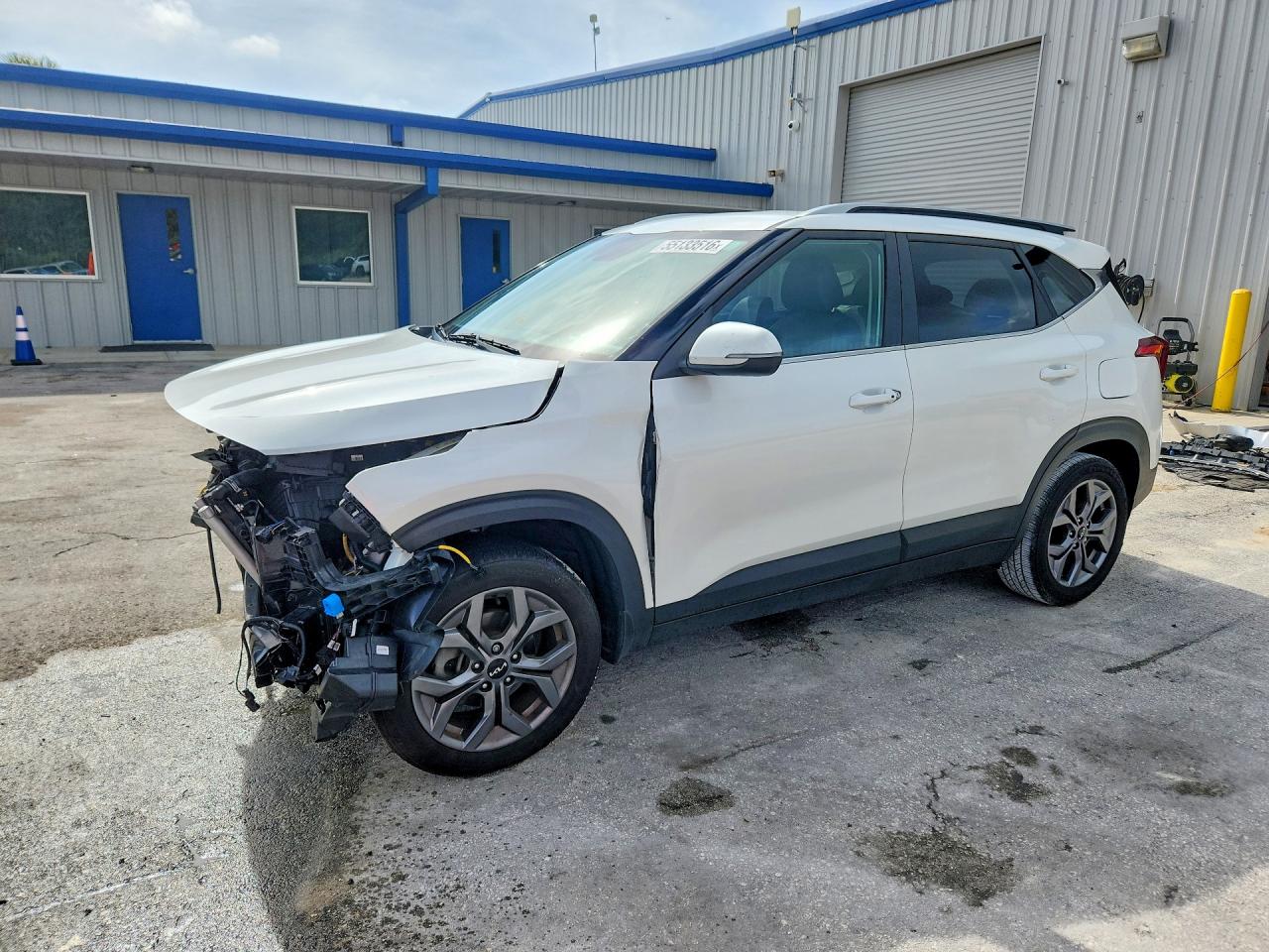2024 Kia Seltos S, VIN KNDEU2AA5R7589127 — Перед