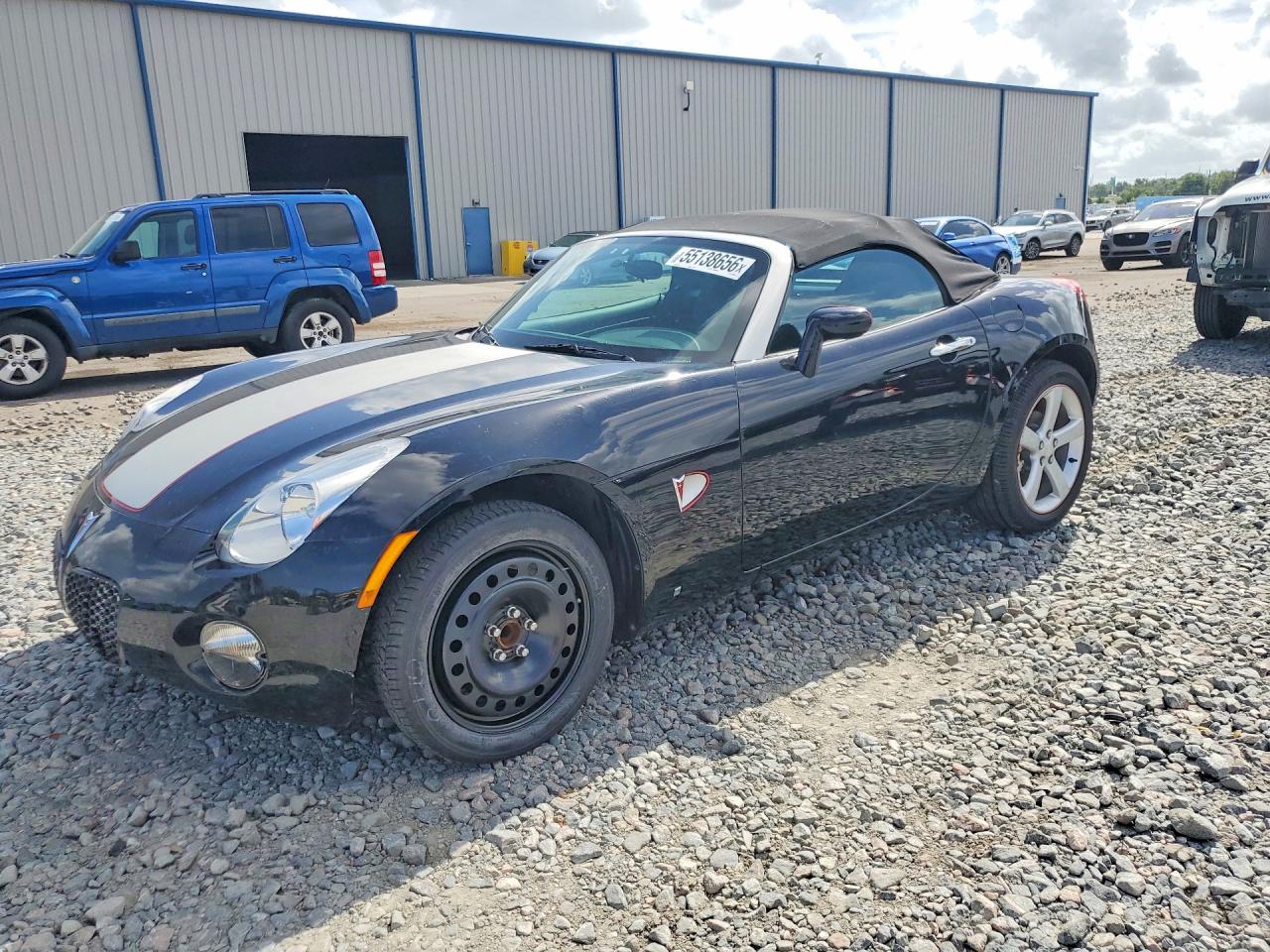 2006 Pontiac Solstice, VIN 1G2MB33B66Y110589 — Front end