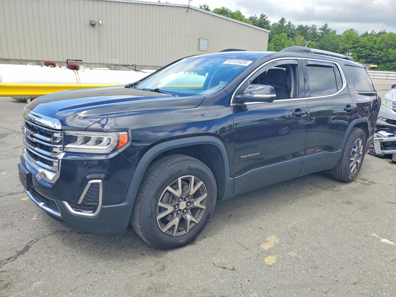 2020 GMC Acadia SLE, VIN 1GKKNRLS3LZ182213 — Бок