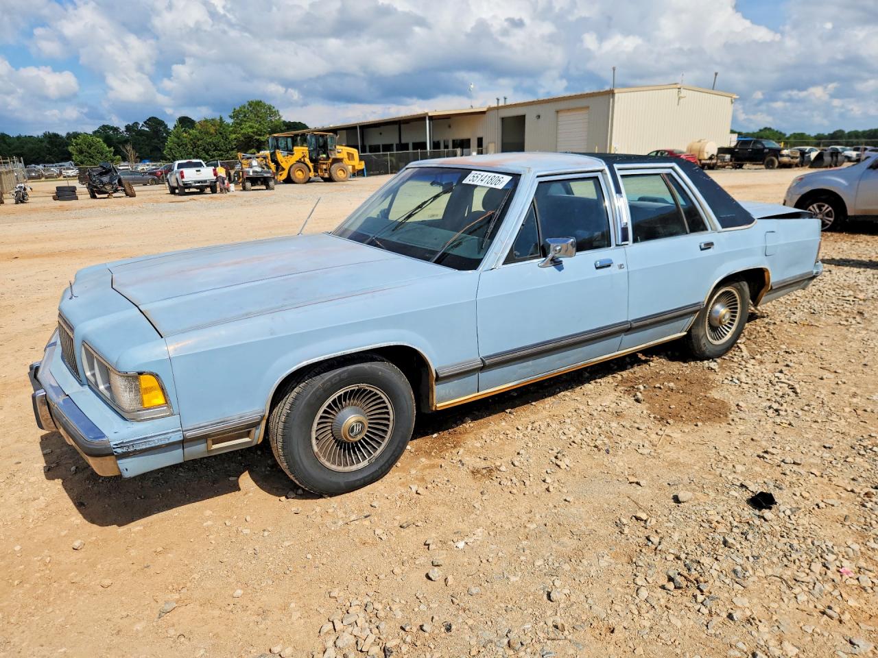 1988 Mercury Grand Marquis, VIN 2MEBM75F6JX645577 — Зад