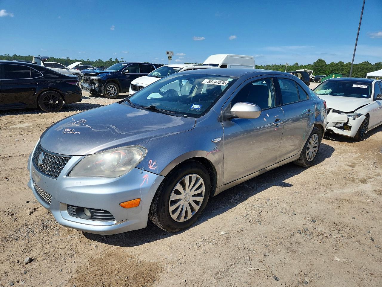 2012 Suzuki Kizashi S, VIN JS2RF9A11C6100729 — Front end