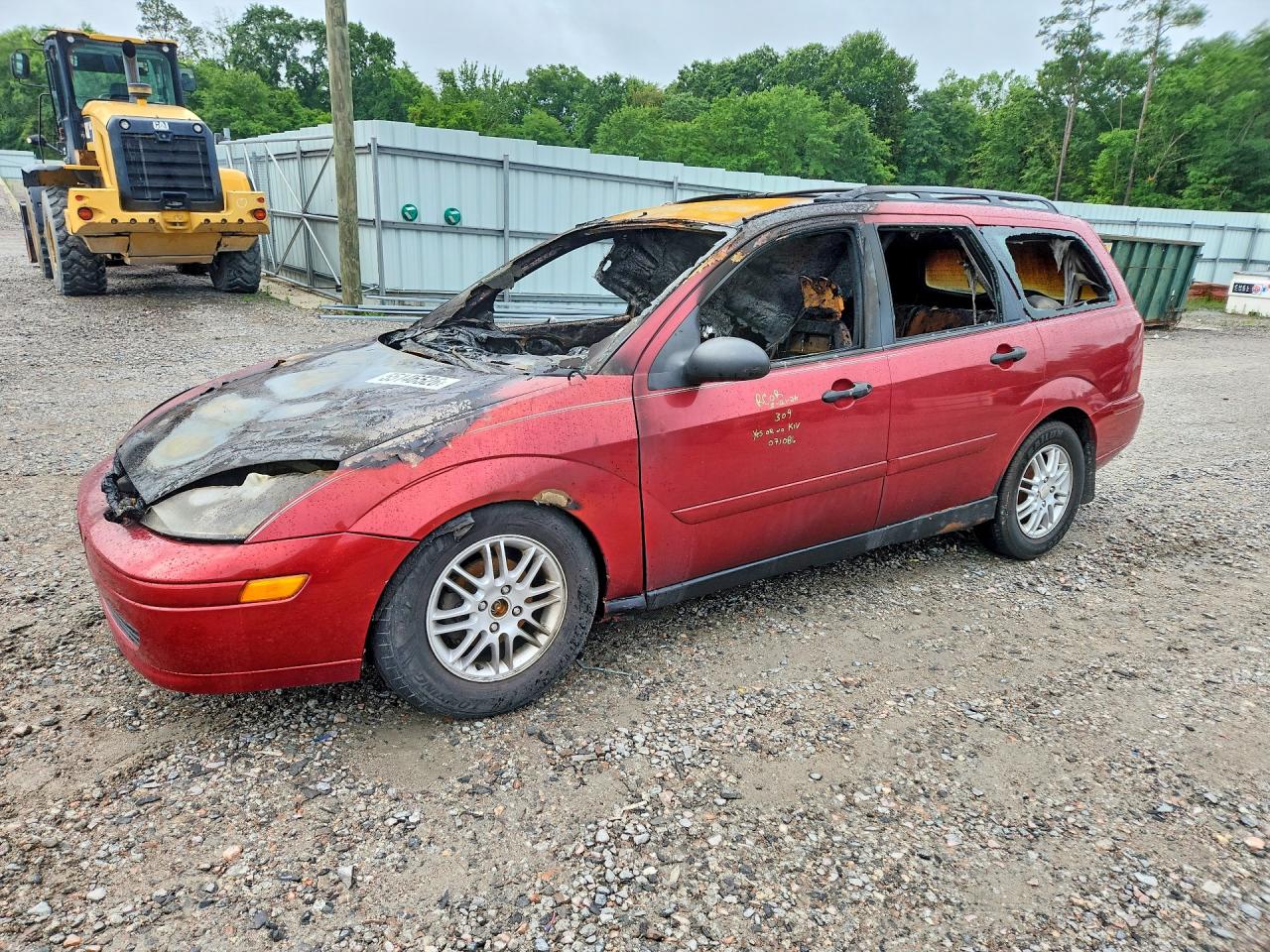 2002 Ford Focus SE Fleet, VIN 1FAFP36362W226901 — Пожар