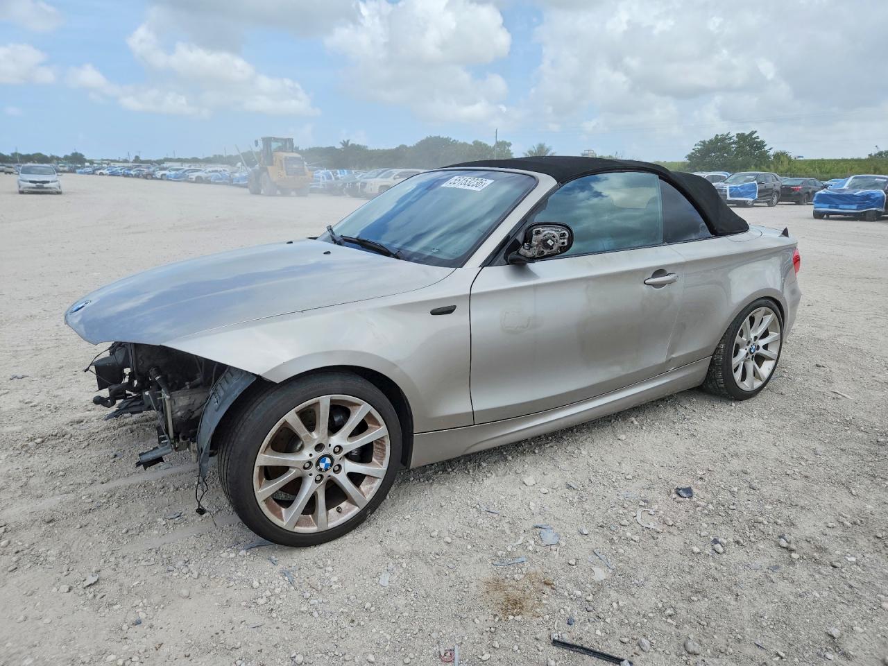 2010 BMW 1 Series 135i, VIN WBAUN9C54AVK41771 — Front end