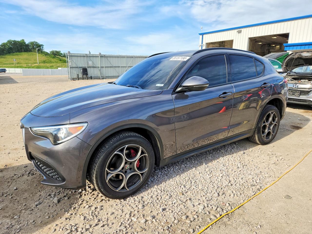 2018 Alfa Romeo Stelvio Sport, VIN ZASFAKPN4J7B86162 — Град