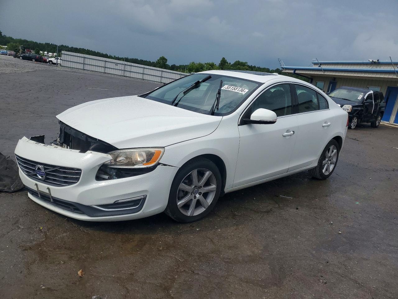 2016 Volvo S60 T5 Drive-E Premier, VIN YV126MFK2G2393788 — Front end