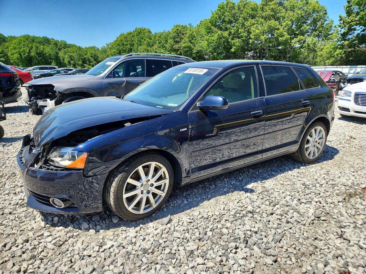 2013 Audi A3 Premium Plus, VIN WAUMFAFM4DA012892 — Front end