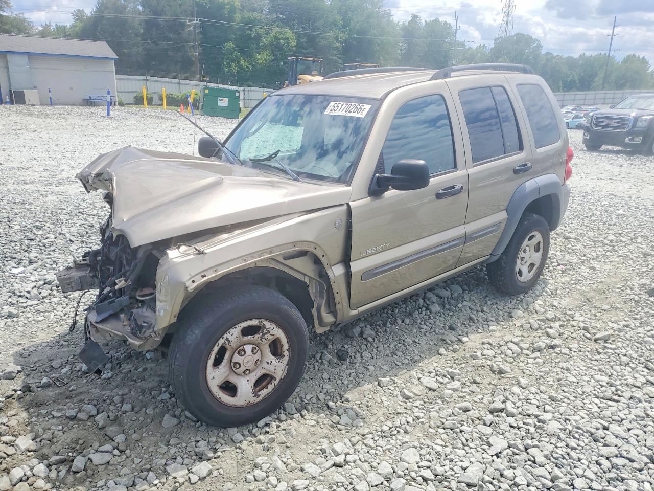 2004 Jeep Liberty Sport, VIN 1J4GL48K84W257360 — Перед