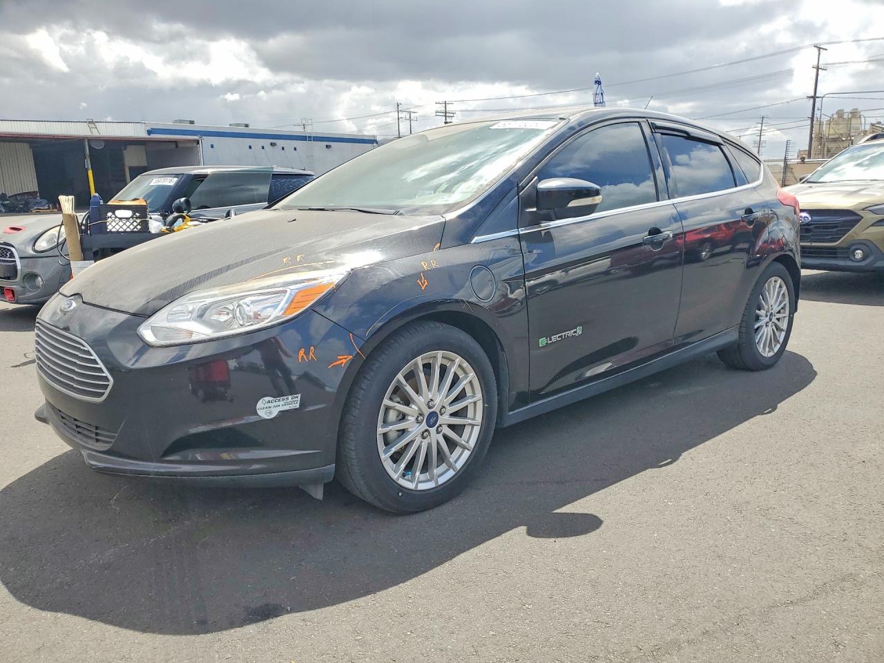 2014 Ford Focus Electric, VIN 1FADP3R45EL311844 — Front end