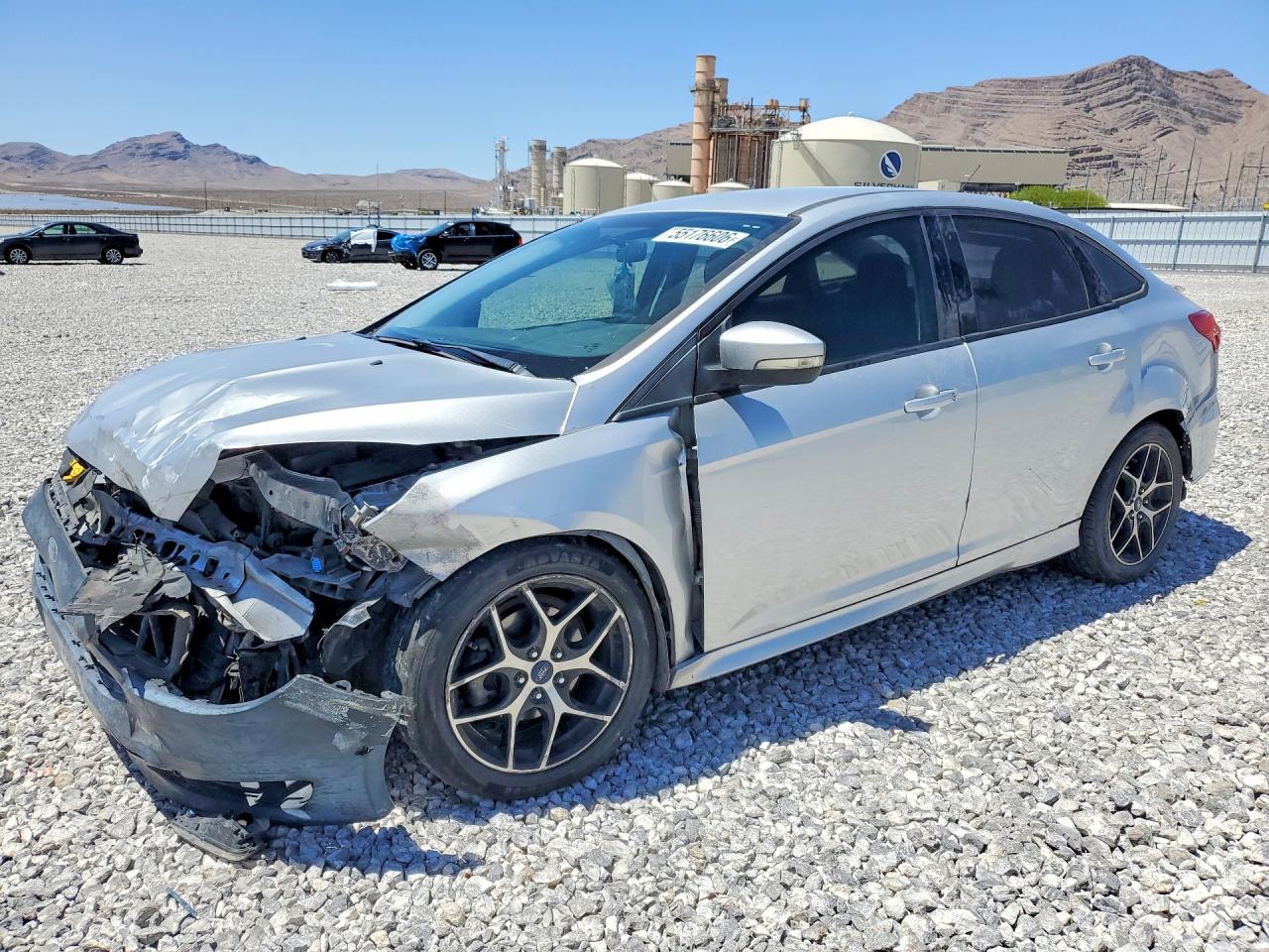 2015 Ford Focus SE, VIN 1FADP3F24FL348761 — Front end