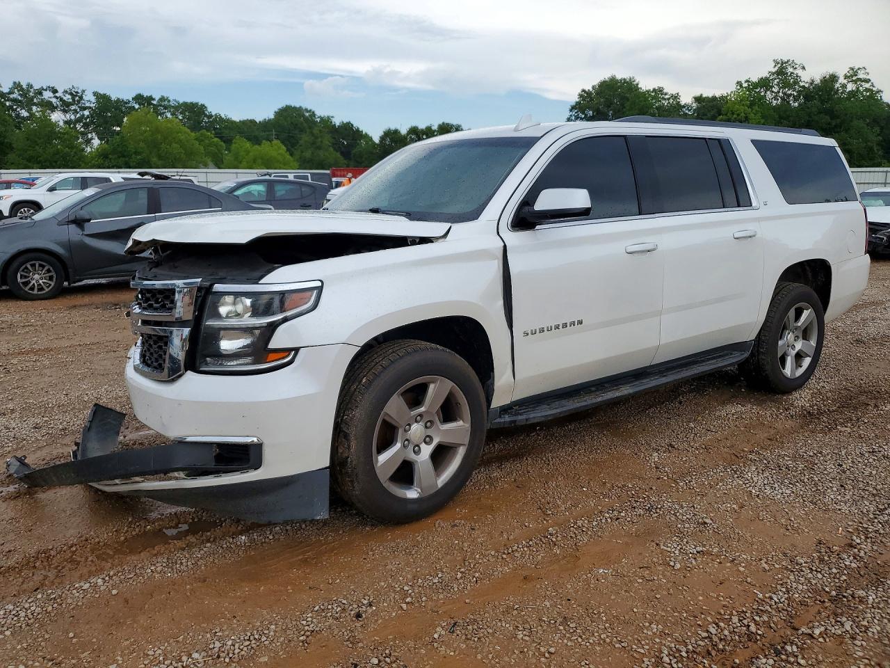 2018 Chevrolet Suburban LT, VIN 1GNSCHKC6JR184581 — Front end