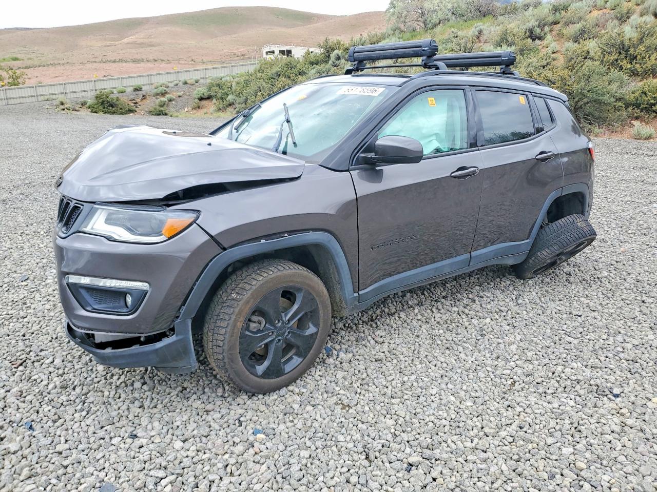 2019 Jeep Compass Latitude, VIN 3C4NJDBB9KT622790 — Перед